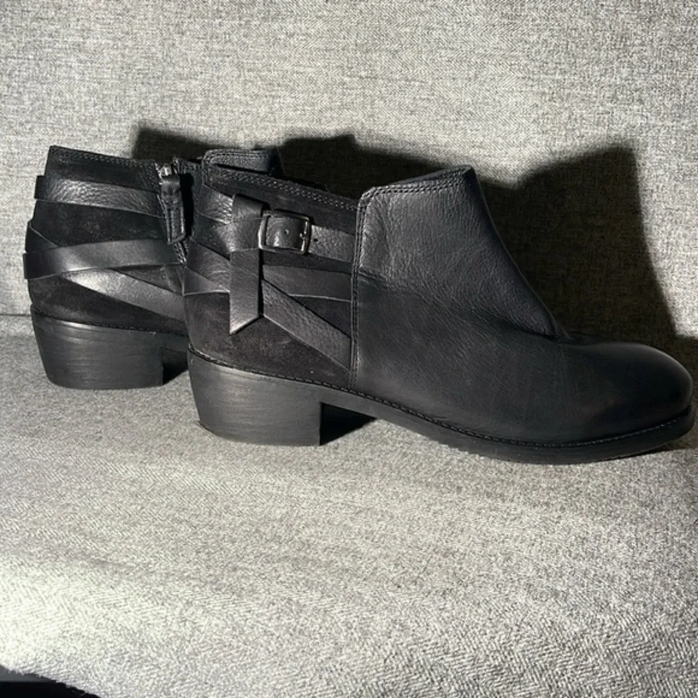 SoftWalk Raleigh Booties. - Picture 1 of 9